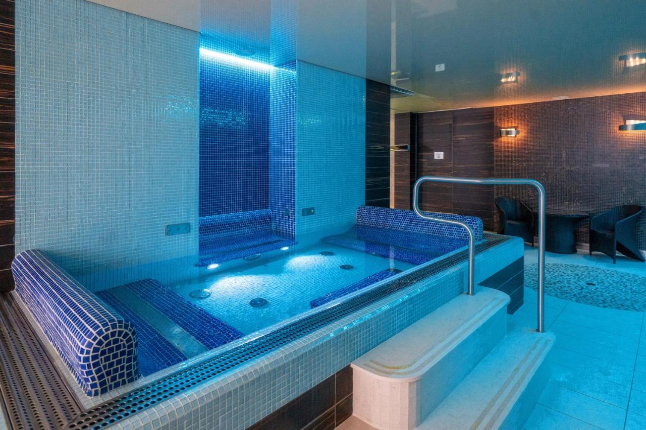 Hotel & Spa Czarny Gron Rzyki Buitenkant foto