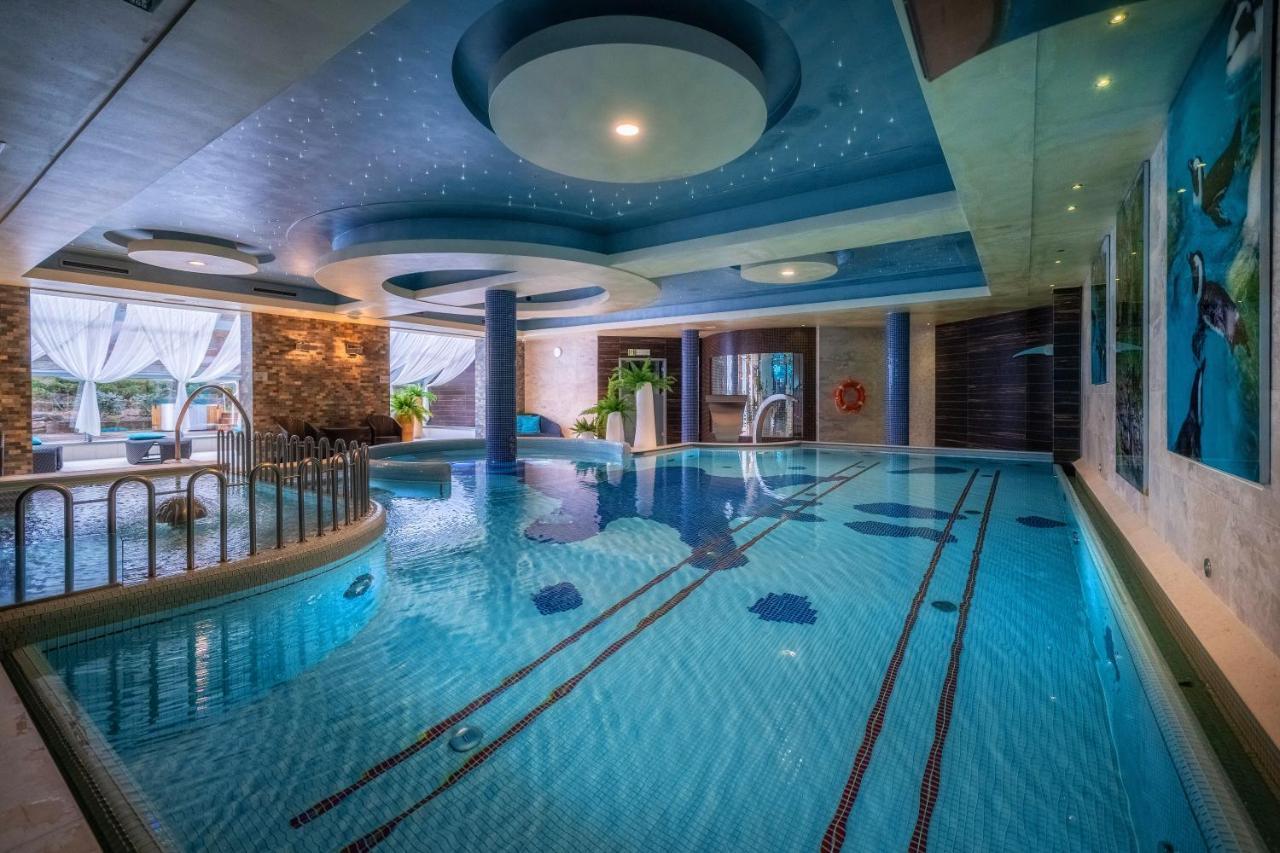 Hotel & Spa Czarny Gron Rzyki Buitenkant foto
