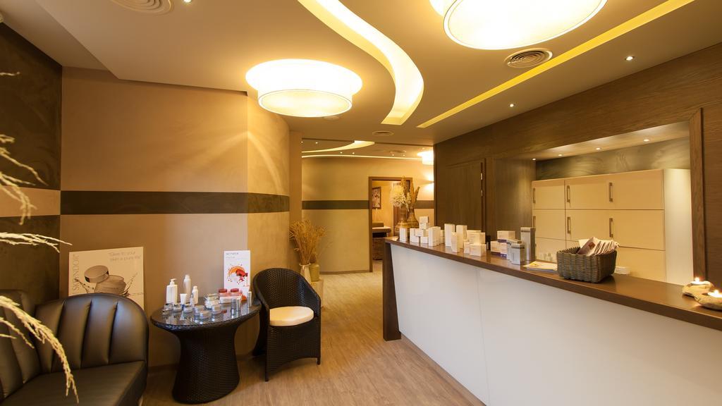 Hotel & Spa Czarny Gron Rzyki Buitenkant foto