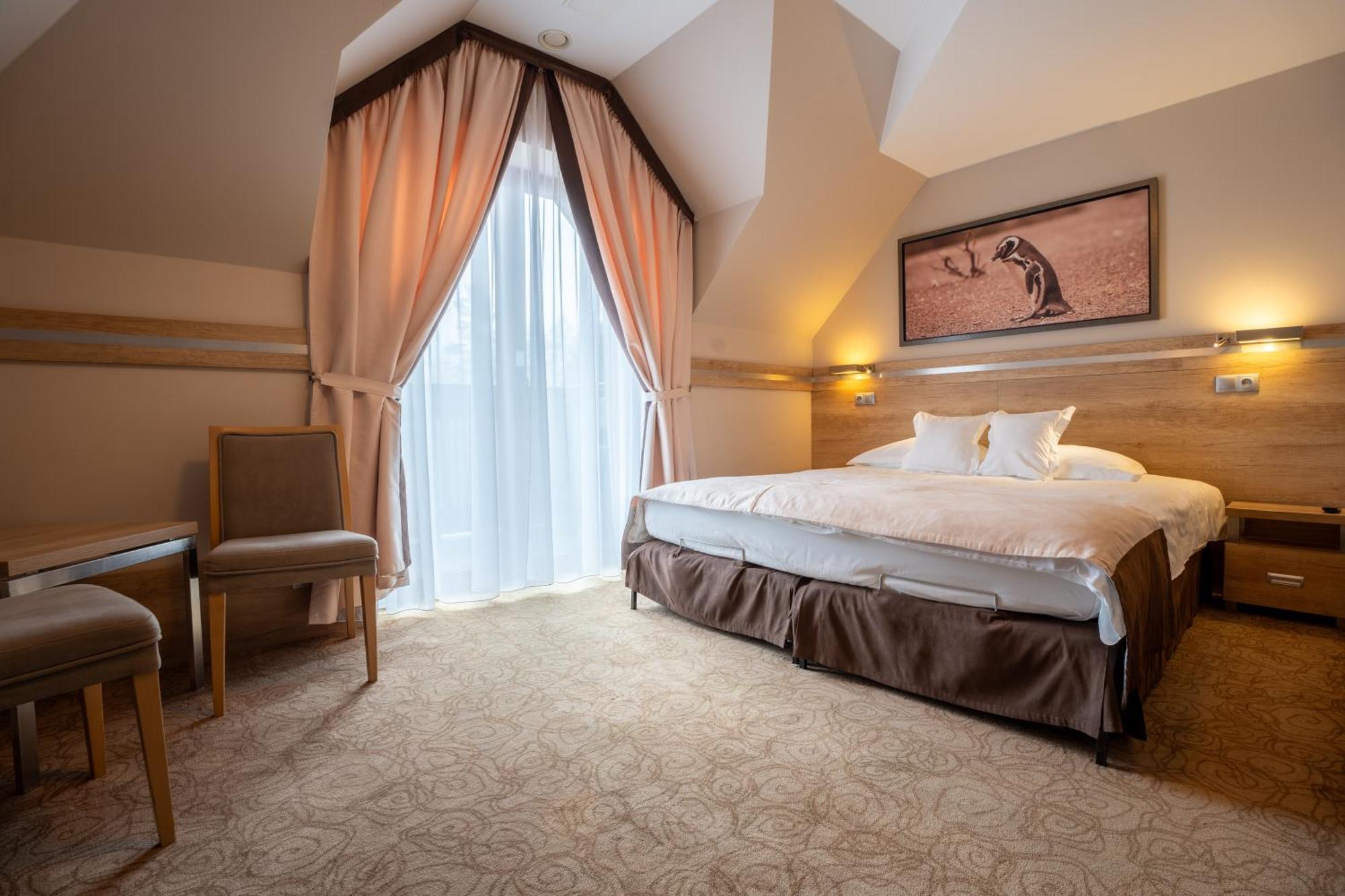 Hotel & Spa Czarny Gron Rzyki Buitenkant foto