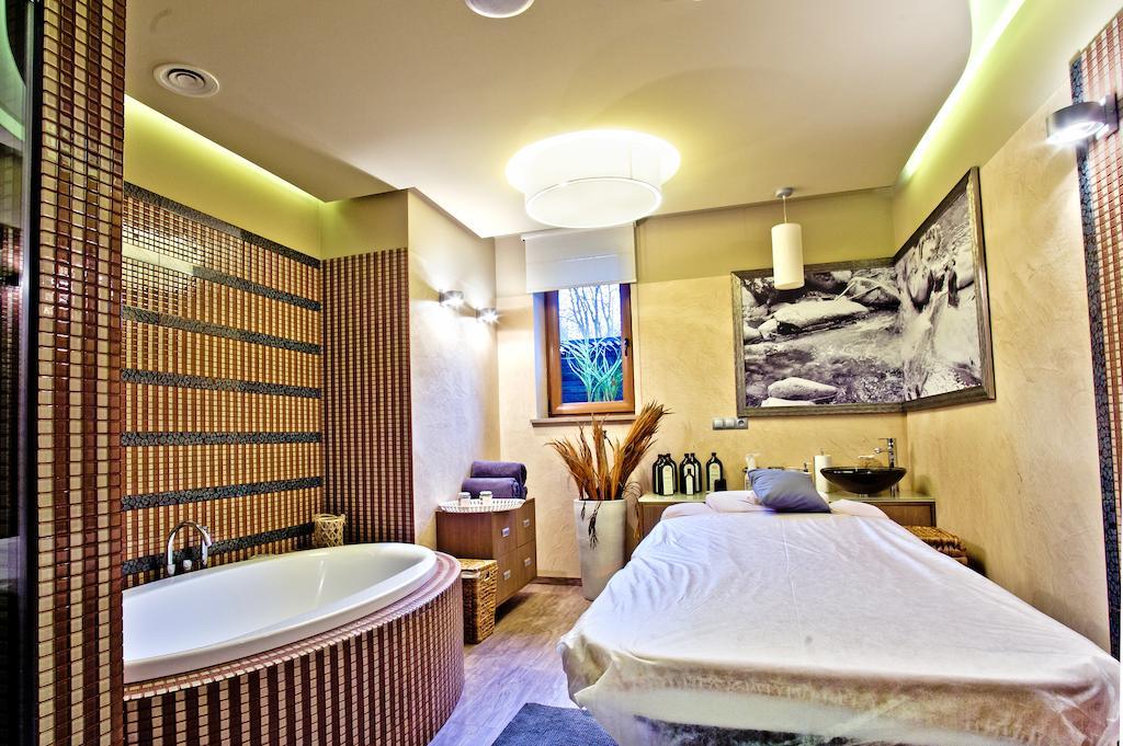 Hotel & Spa Czarny Gron Rzyki Buitenkant foto