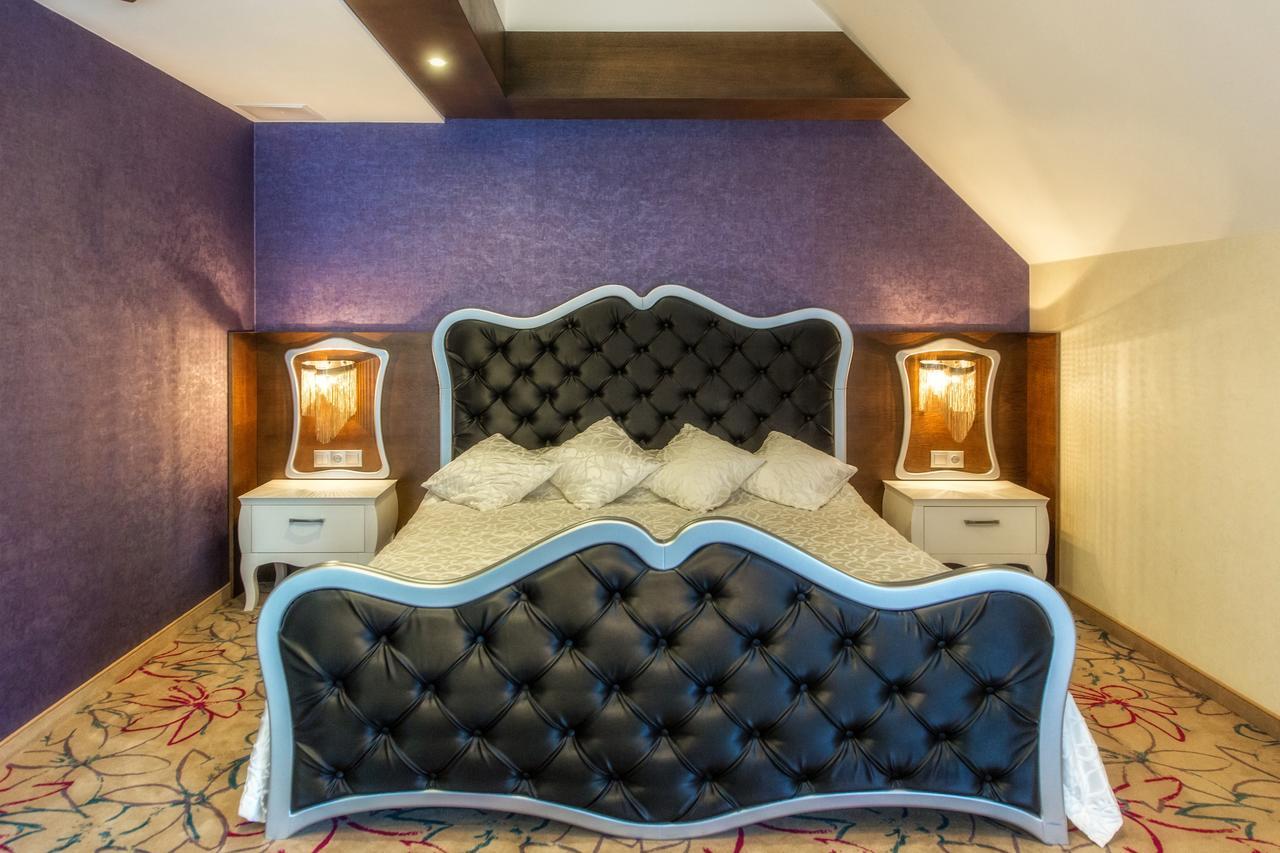 Hotel & Spa Czarny Gron Rzyki Buitenkant foto